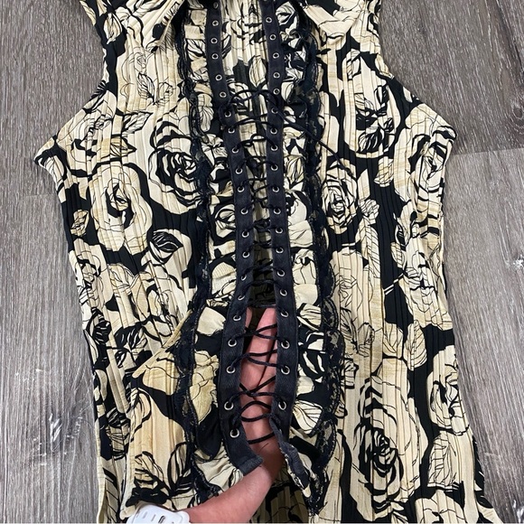 DRESS U BY SHARON Floral Sleeveless Collar Blouse Size Large Goth Lace Up Y2K - Picture 4 of 7
